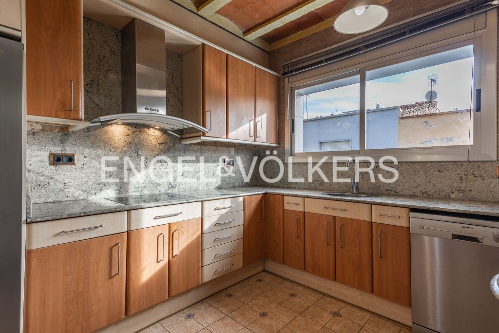 Featured Photo