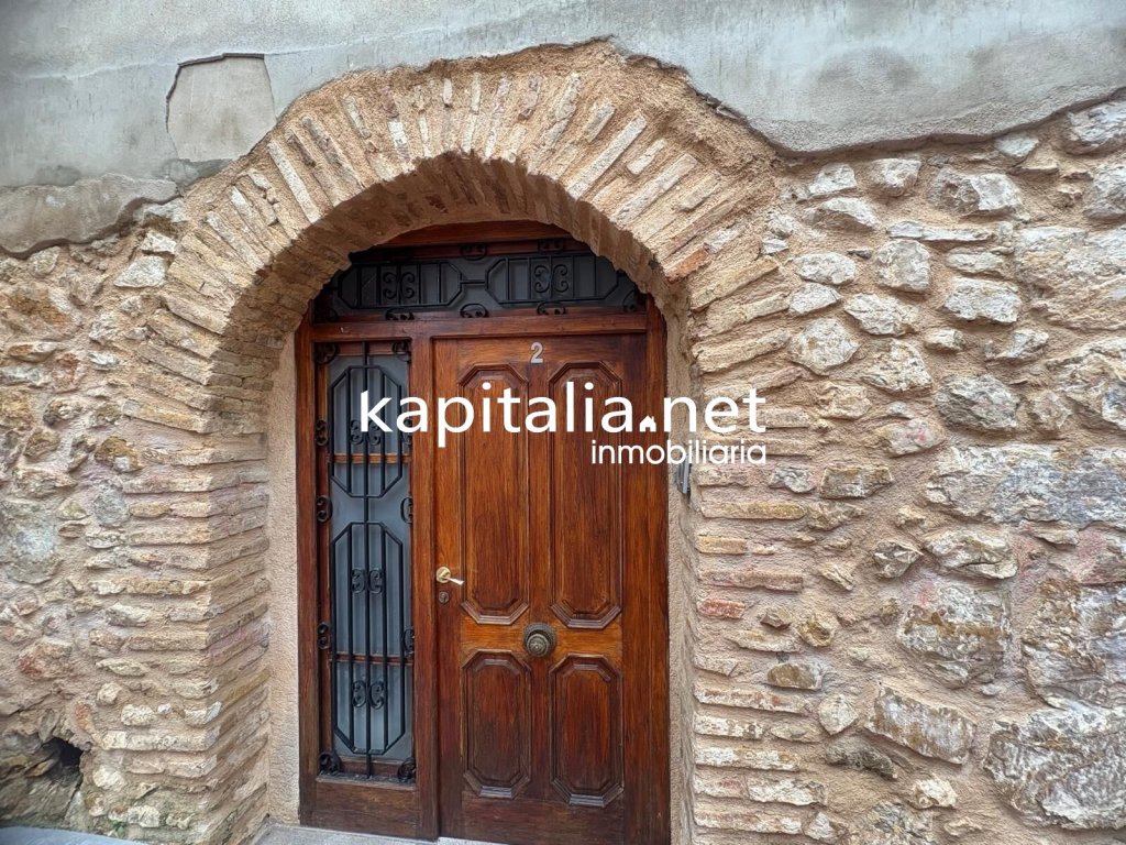 Featured Photo