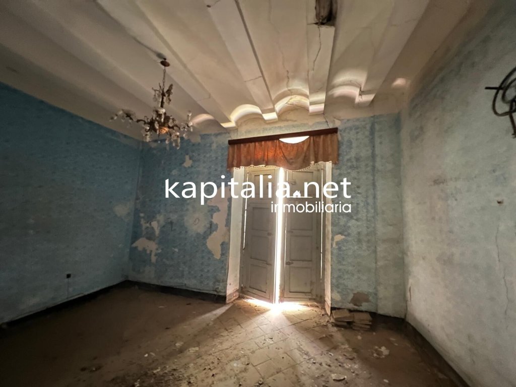 Featured Photo