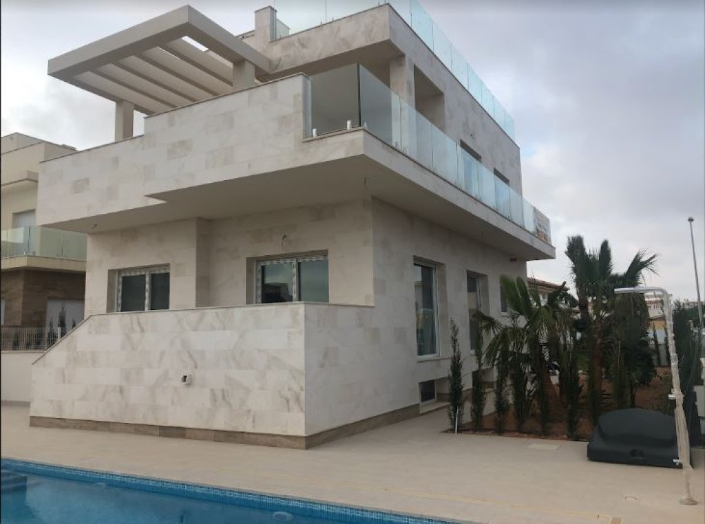 Featured Photo