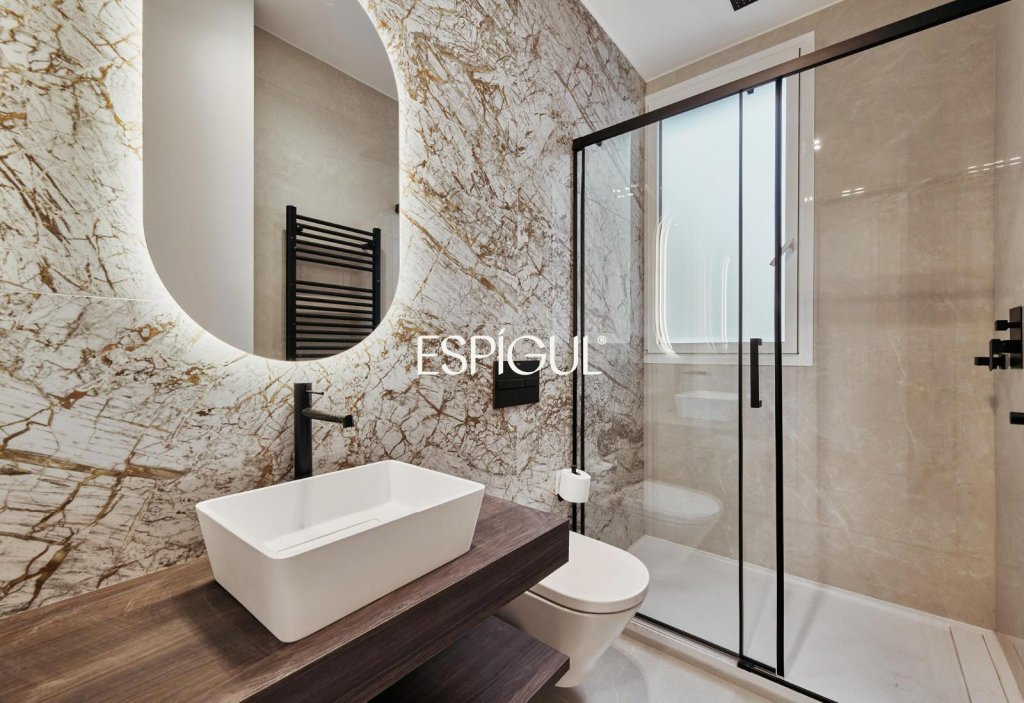 Featured Photo