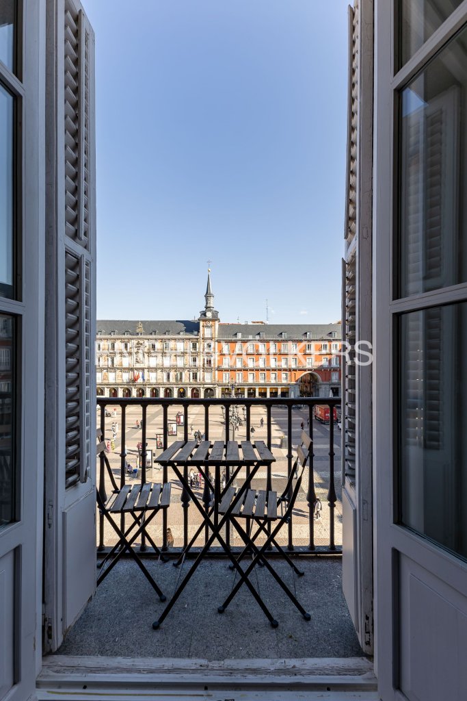 Featured Photo