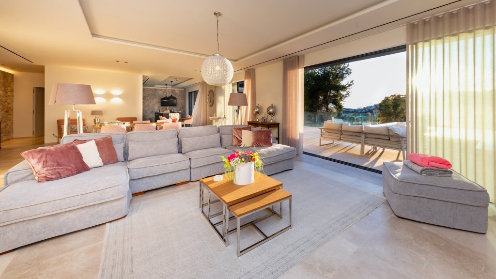 Featured Photo