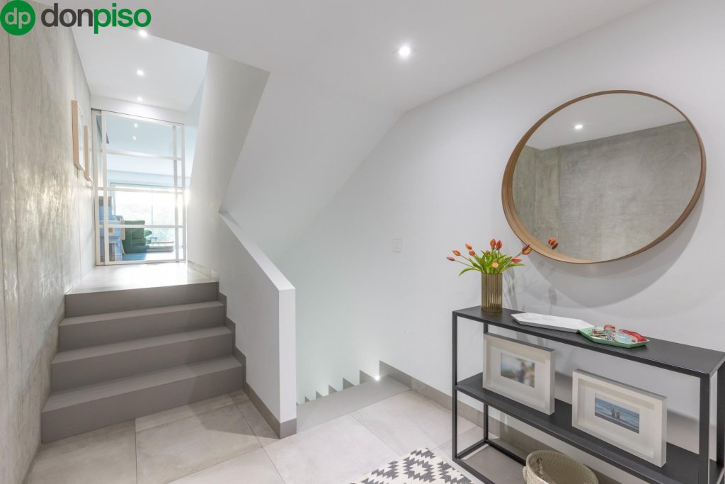Featured Photo