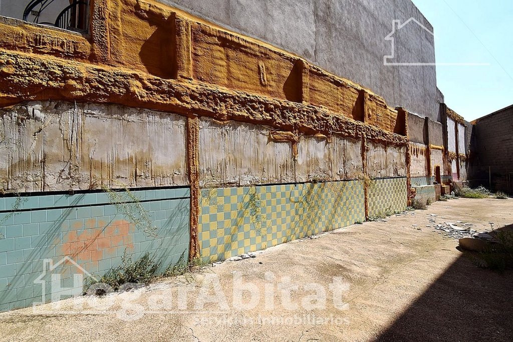 Featured Photo