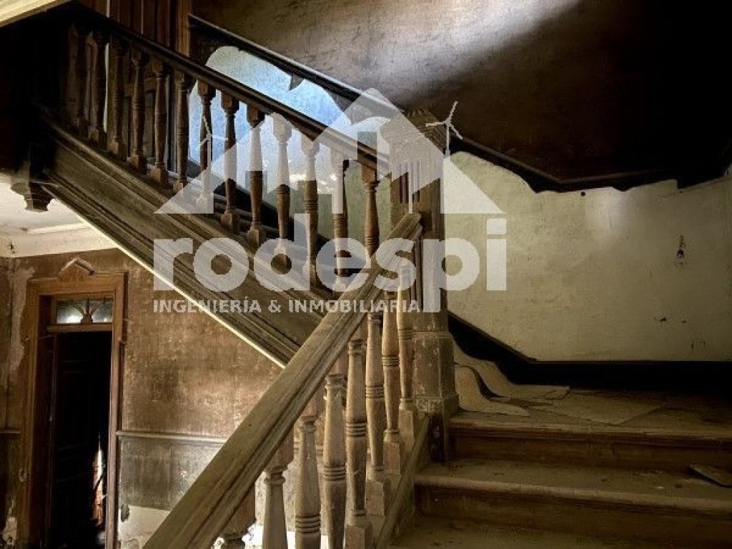 Featured Photo