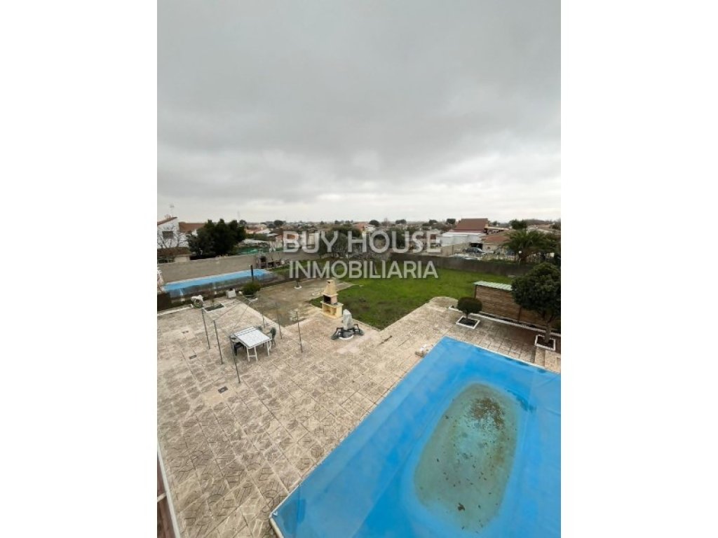 Featured Photo