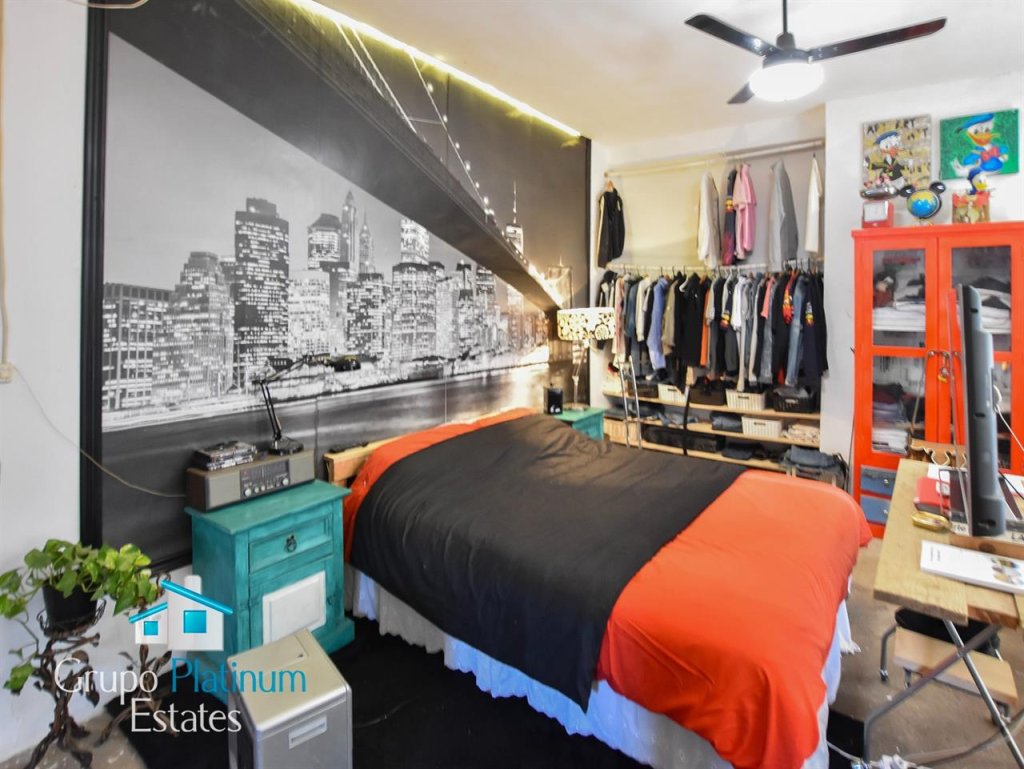Featured Photo