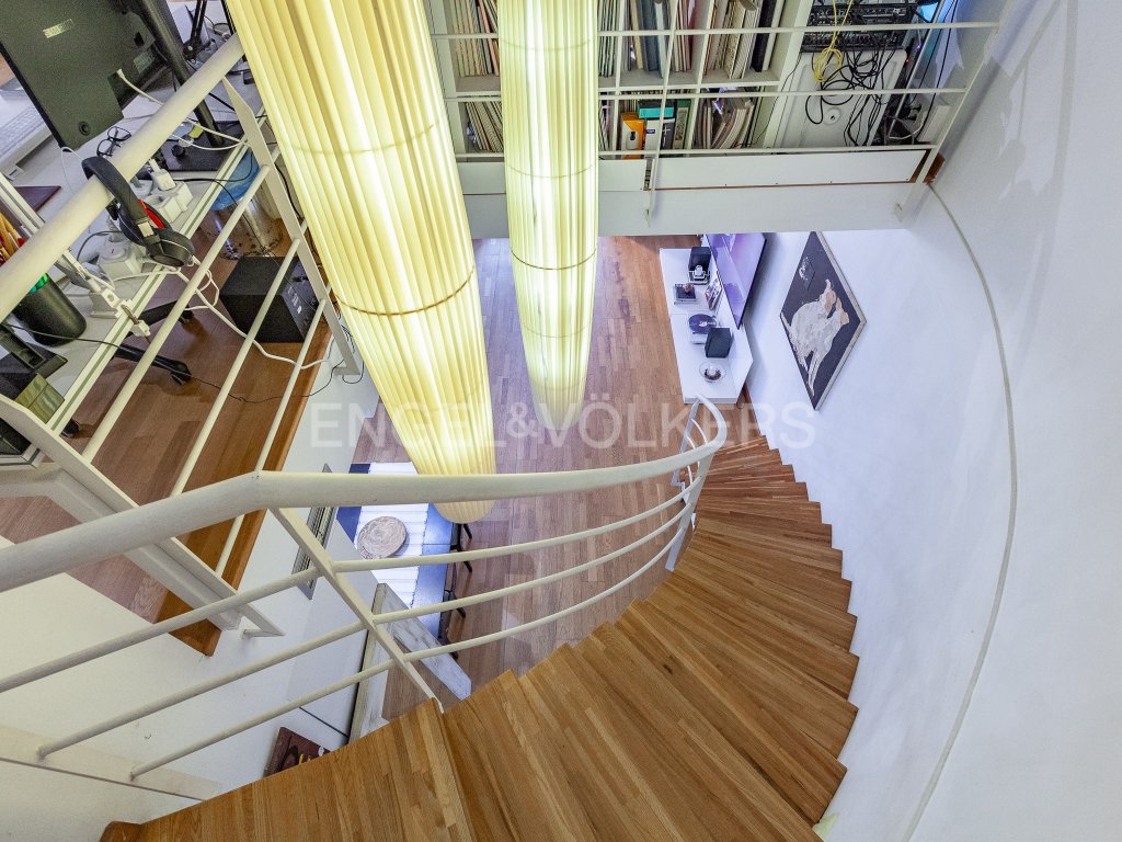 Featured Photo