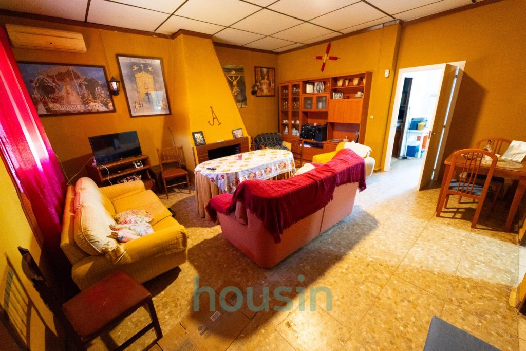 Featured Photo