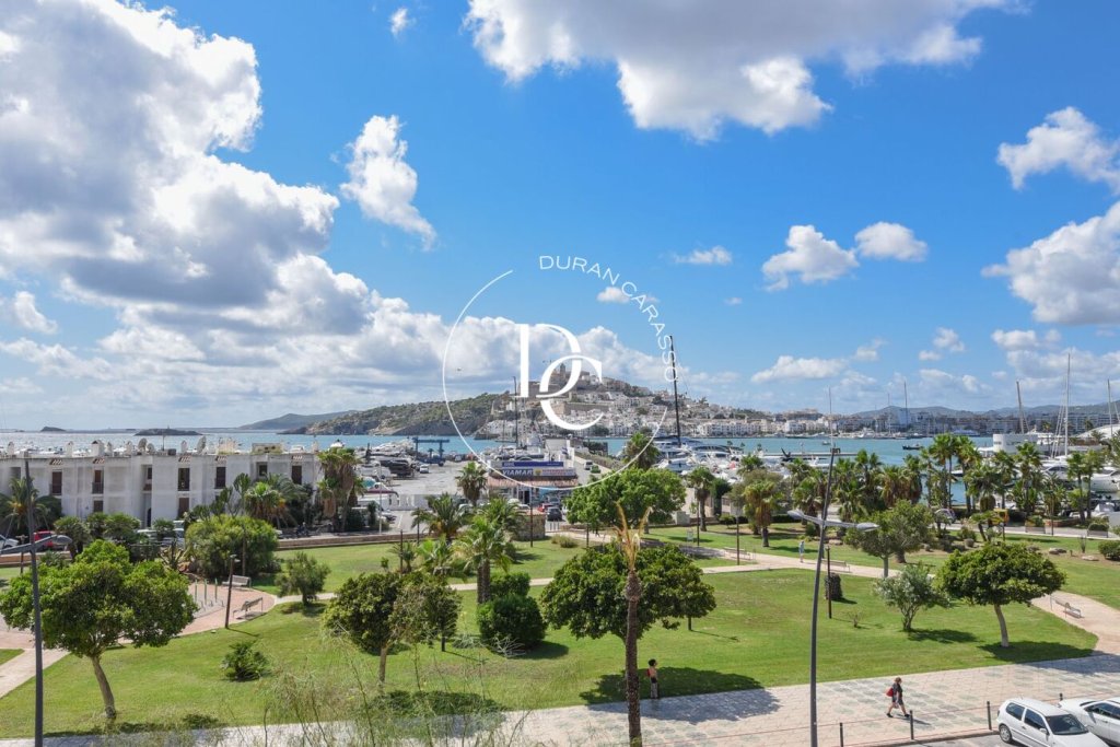 Featured Photo