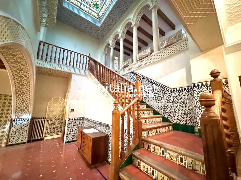 Featured Photo