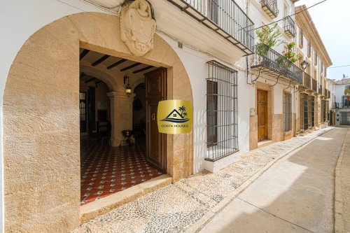 property-image