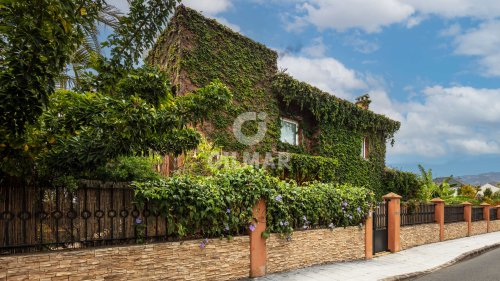 property-image
