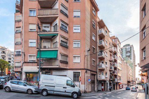 property-image