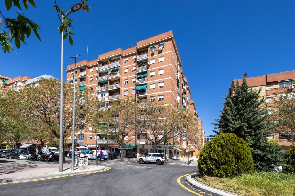 Featured Photo