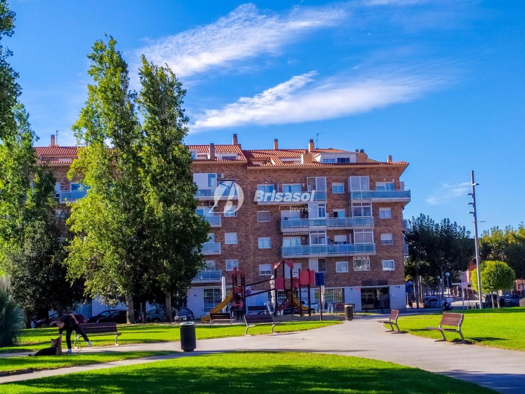 Featured Photo