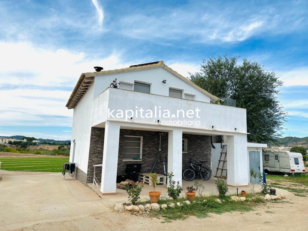 Featured Photo