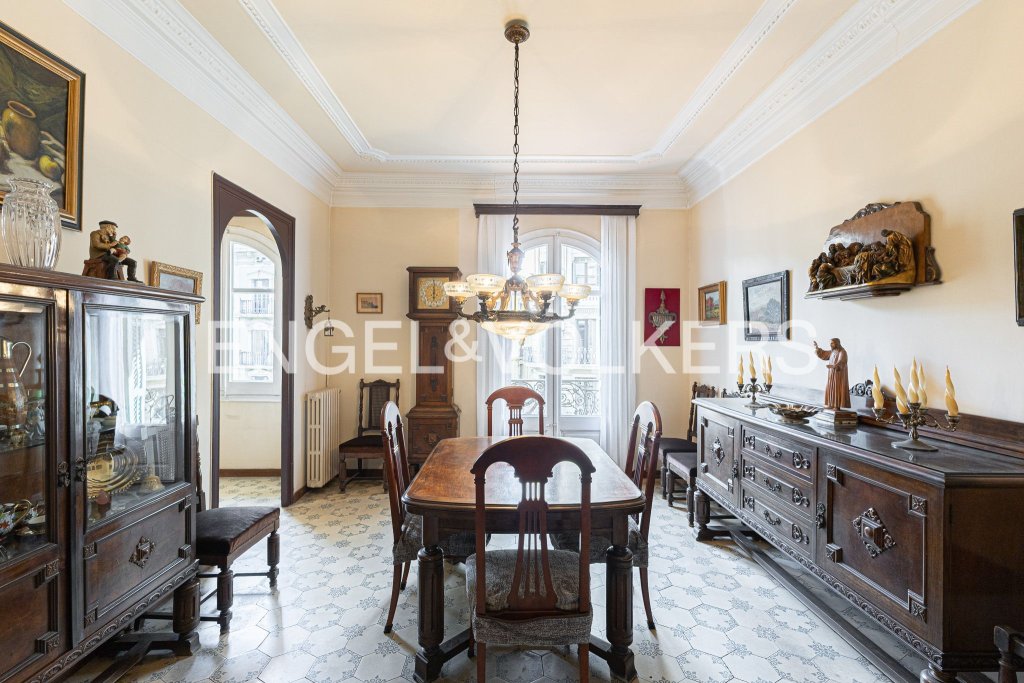 Featured Photo