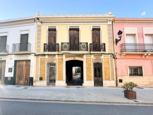 property-image