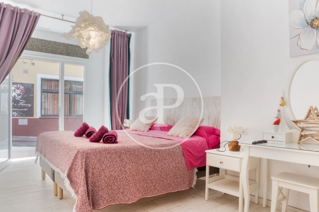 Featured Photo