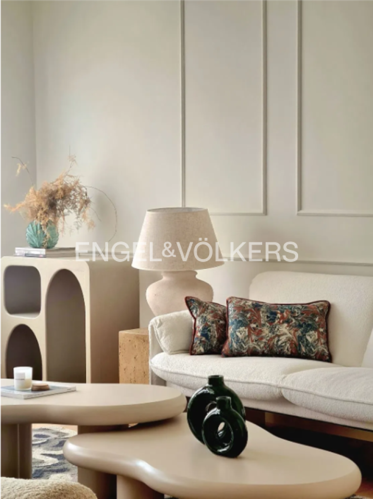 Featured Photo