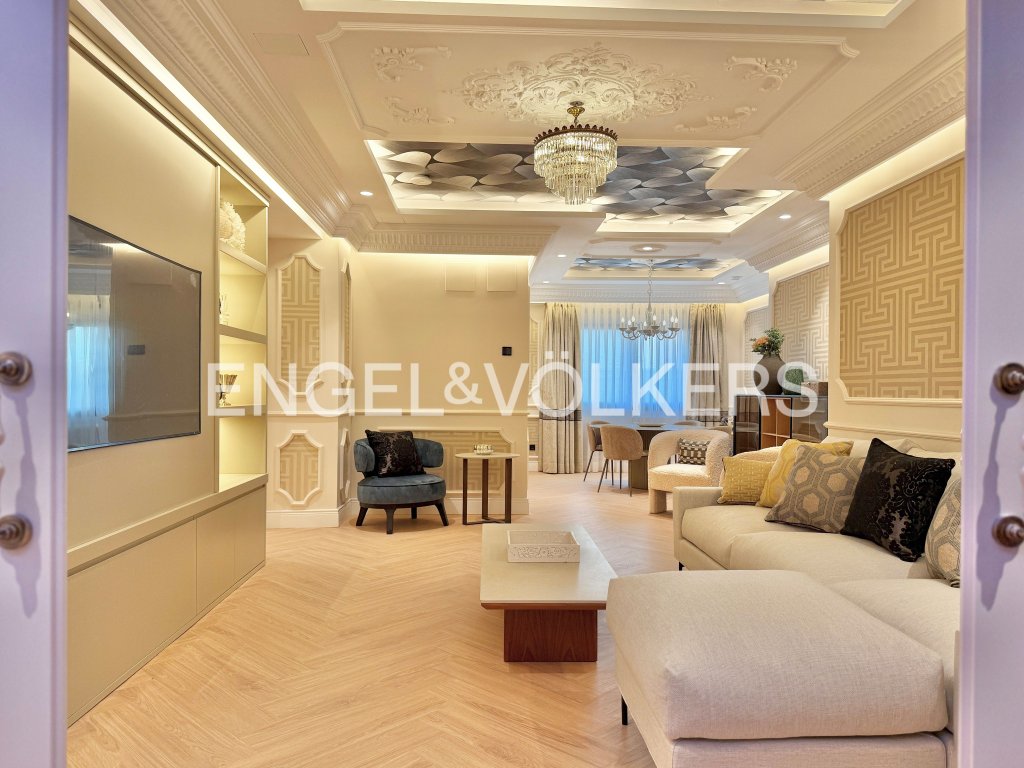 Featured Photo