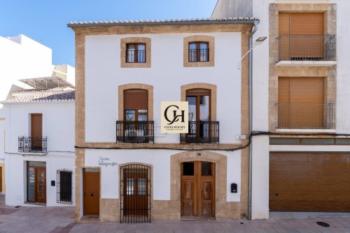 property-image