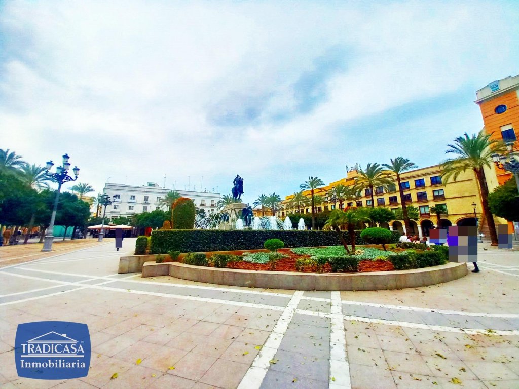 Featured Photo