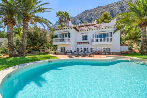 property-image