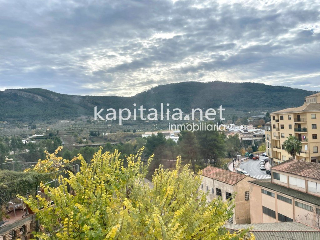 Featured Photo