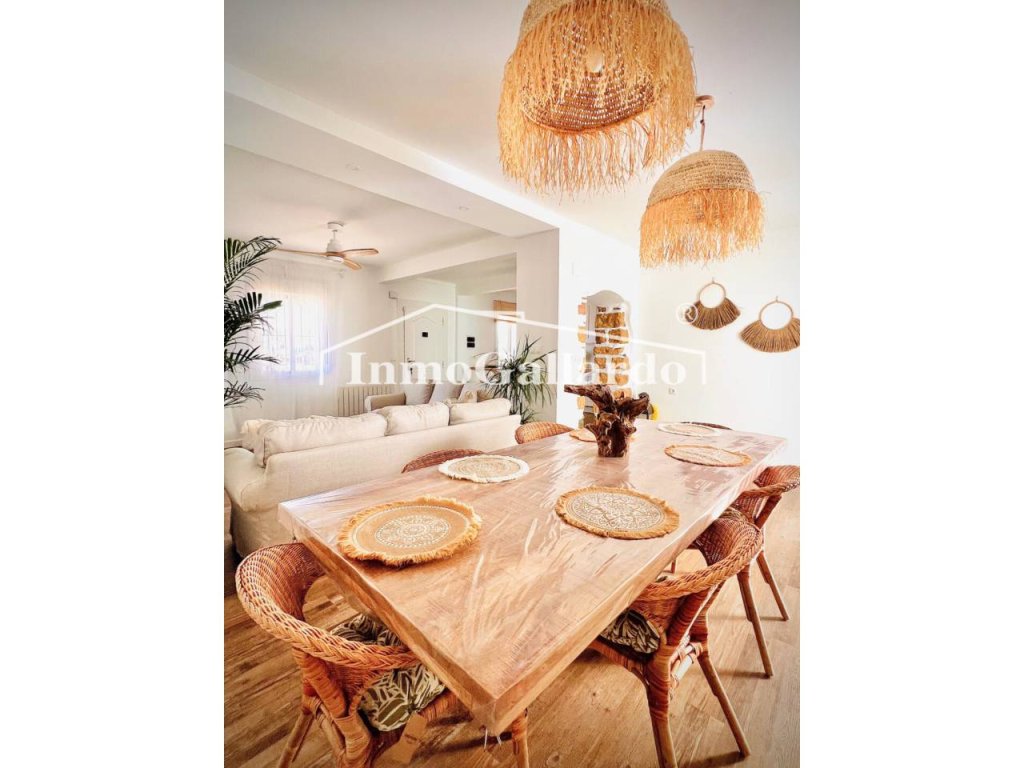 Featured Photo