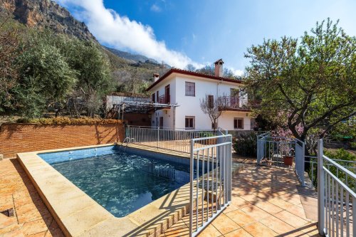 property-image