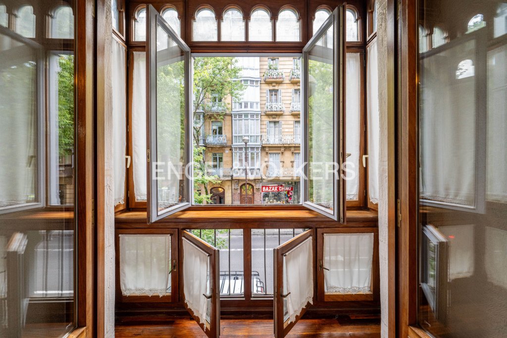 Featured Photo