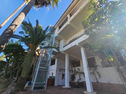 property-image