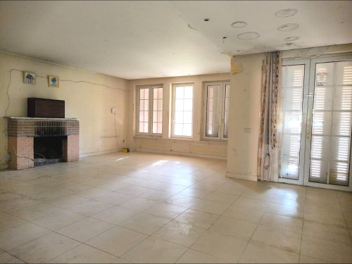 property-image