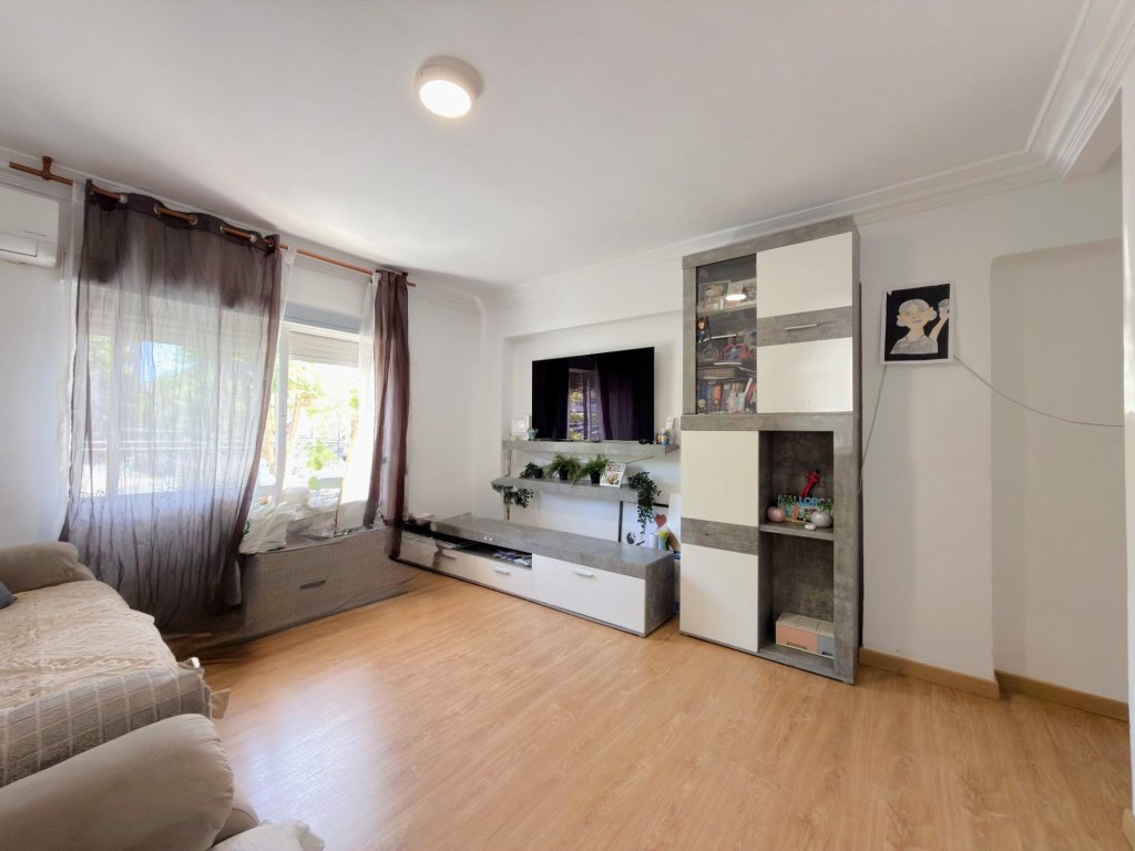 Featured Photo