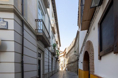 property-image